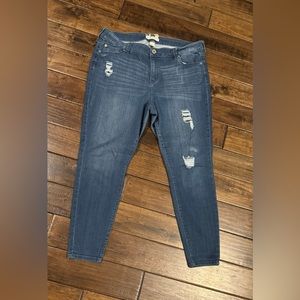 Women’s Alter’d State distressed stretch skinny jeans